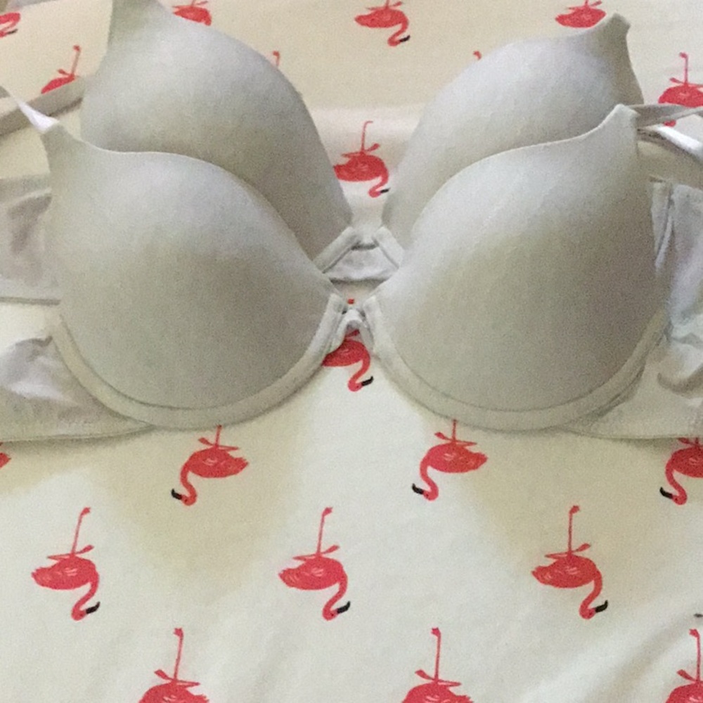 Set of white bras 34c and 34b